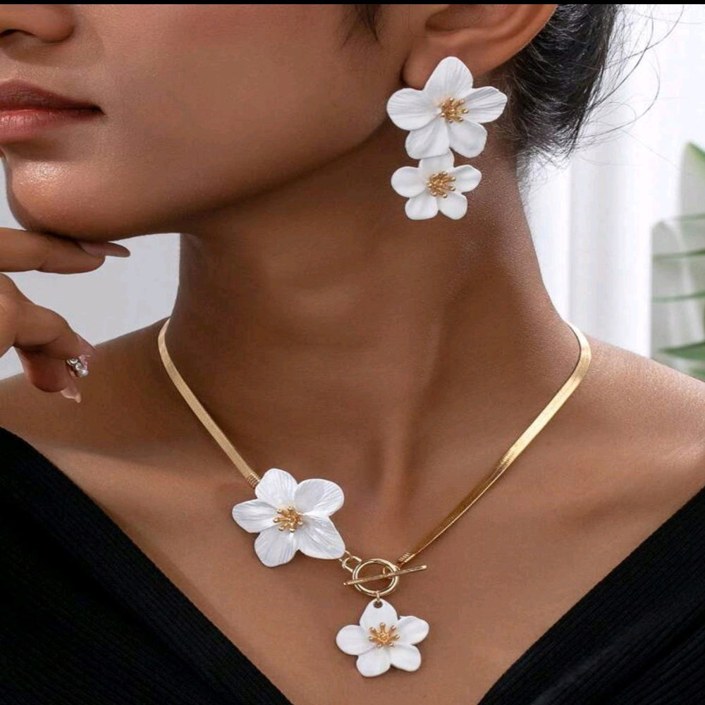 Collier FLEUR DE TIARE